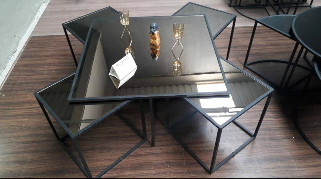 שולחן זכוכית מרובע +4